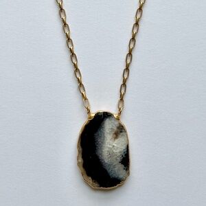 NWOT Black Agate & Gold Pendant Necklace: 32”L